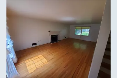 2103 Menold Dr, Pittsburgh, PA 15101 - Photo 7