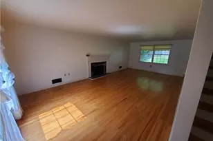 2103 Menold Dr, Pittsburgh, PA 15101 - Photo 7