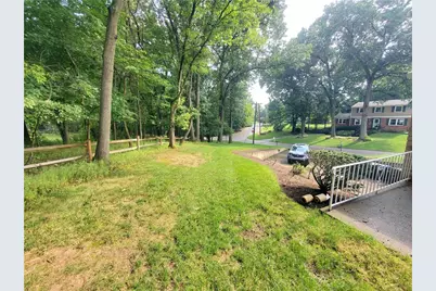 2103 Menold Dr, Pittsburgh, PA 15101 - Photo 21