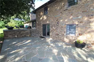 314 Redcut Lodge Rd, Derry Township, PA 15650 - Photo 3