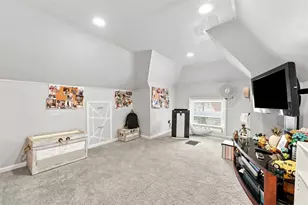 183 Franklin Ave, Vandergrift, PA 15690 - Photo 31