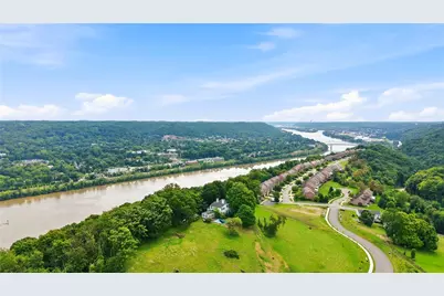 1295 Stoops Ferry Rd, Moon/Crescent Twp, PA 15108 - Photo 9