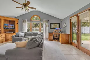 114 Kaye Cir, Brighton Township, PA 15009 - Photo 15