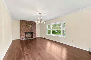 2324 Forest Dr, Pittsburgh, PA 15235 - Photo 3
