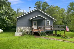 601 Tannery Hollow Rd, Derry Township, PA 15717 - Photo 3