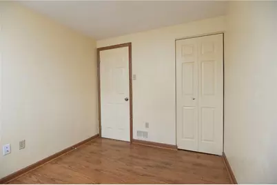 5707 Broad St, South Park, PA 15129 - Photo 19