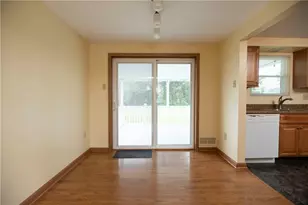 5707 Broad St, South Park, PA 15129 - Photo 7