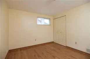 5707 Broad St, South Park, PA 15129 - Photo 15