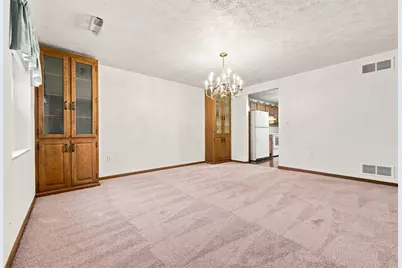 2850 Edgecliff Road #35, Lower Burrell, PA 15068 - Photo 9