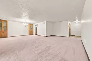2850 Edgecliff Rd, Lower Burrell, PA 15068 - Photo 11
