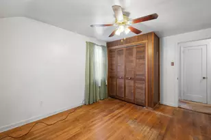 225 Cambridge Rd, Bethel Park, PA 15102 - Photo 17