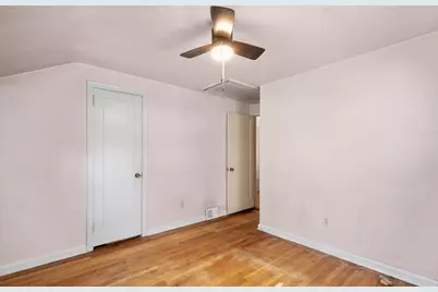 225 Cambridge Road, Bethel Park, PA 15102 - Photo 19