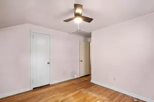 225 Cambridge Rd, Bethel Park, PA 15102 - Photo 19