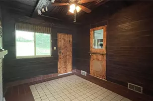 127 Blue Jay Way, Center Township, PA 15061 - Photo 9