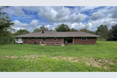 127 Blue Jay Way, Center Township, PA 15061 - Photo 3