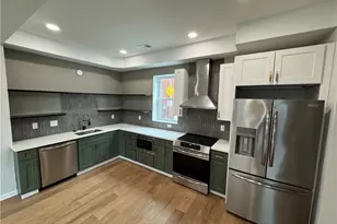 847 Blossom Wy, Pittsburgh, PA 15212 - Photo 3