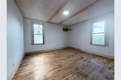 118 W Adams Ave, Vandergrift, PA 15690 - Photo 15