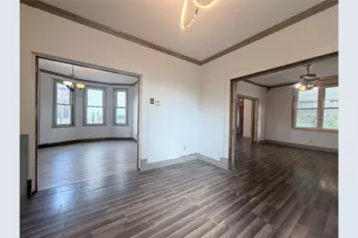 118 W Adams Ave, Vandergrift, PA 15690 - Photo 13