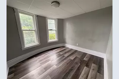 310 Broadway Ave, McKees Rocks, PA 15136 - Photo 9