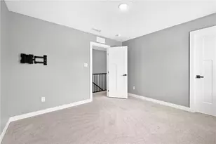 1057 Wedgewood Dr, Penn Twp, PA 15644 - Photo 23