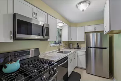 203 Graeser Ave, Bethel Park, PA 15102 - Photo 9