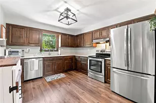 10322 Roseway Blvd, Irwin, PA 15642 - Photo 9