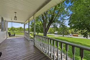 2976 Henderson Rd, Mount Pleasant, PA 15301 - Photo 7