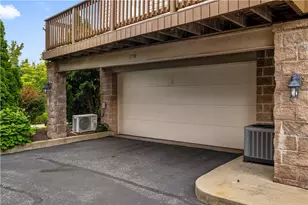 1710 S Shore Ct, Pittsburgh, PA 15203 - Photo 25