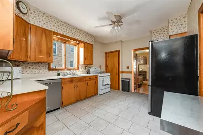 516 Stewart Ave, Grove City Boro, PA 16127 - Photo 11