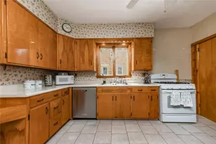 516 Stewart Ave, Grove City Boro, PA 16127 - Photo 15