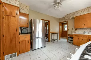 516 Stewart Ave, Grove City Boro, PA 16127 - Photo 13