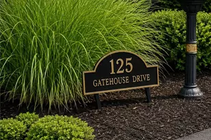 125 Gatehouse Dr, Moon/Crescent Twp, PA 15108 - Photo 3