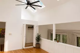 125 Gatehouse Dr, Coraopolis, PA 15108 - Photo 9