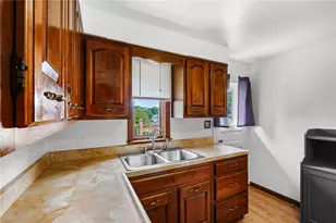1031 Connor Rd, Pittsburgh, PA 15234 - Photo 11
