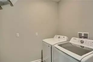 107 Deana Dr, Robinson Twp, PA 15136 - Photo 15