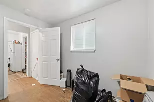 1255 Chartiers Ave, McKees Rocks, PA 15136 - Photo 9