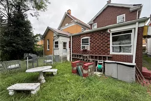 1330 Sylvan St, Homestead, PA 15120 - Photo 25