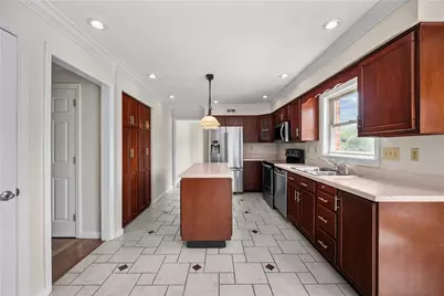 822 Venetia Rd, Peters Township, PA 15367 - Photo 9