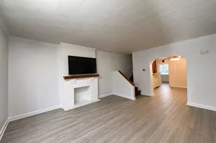 2014 Wayne St, Pittsburgh, PA 15218 - Photo 3