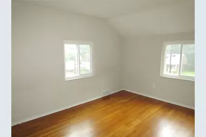 3020 Hebron Dr, Pittsburgh, PA 15235 - Photo 15