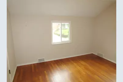 3020 Hebron Dr, Pittsburgh, PA 15235 - Photo 17