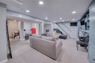 1405 Overdale Dr, West Homestead, PA 15120 - Photo 25