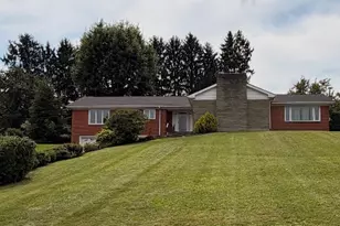 263 Hillcrest Dr, California, PA 15419 - Photo 1