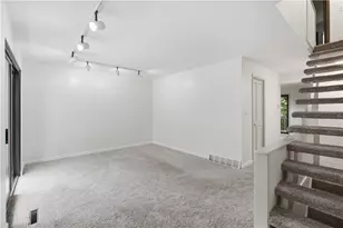 604 Maplewood Ct, Ross Twp, PA 15237 - Photo 17