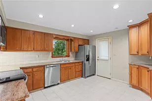 601 Edgewood Rd, Pittsburgh, PA 15221 - Photo 13