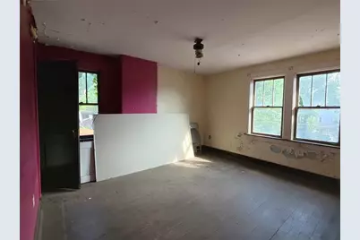 821 Woodworth Ave, Pittsburgh, PA 15221 - Photo 11