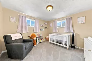 2202 Juanita Dr, Robinson Twp, PA 15108 - Photo 19