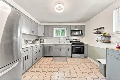 2202 Juanita Dr, Robinson Twp, PA 15108 - Photo 9