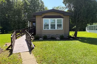 1553 Lee Ln, Grove City Boro, PA 16127 - Photo 1
