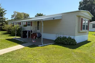 1561 Lee Ln, Grove City Boro, PA 16127 - Photo 1
